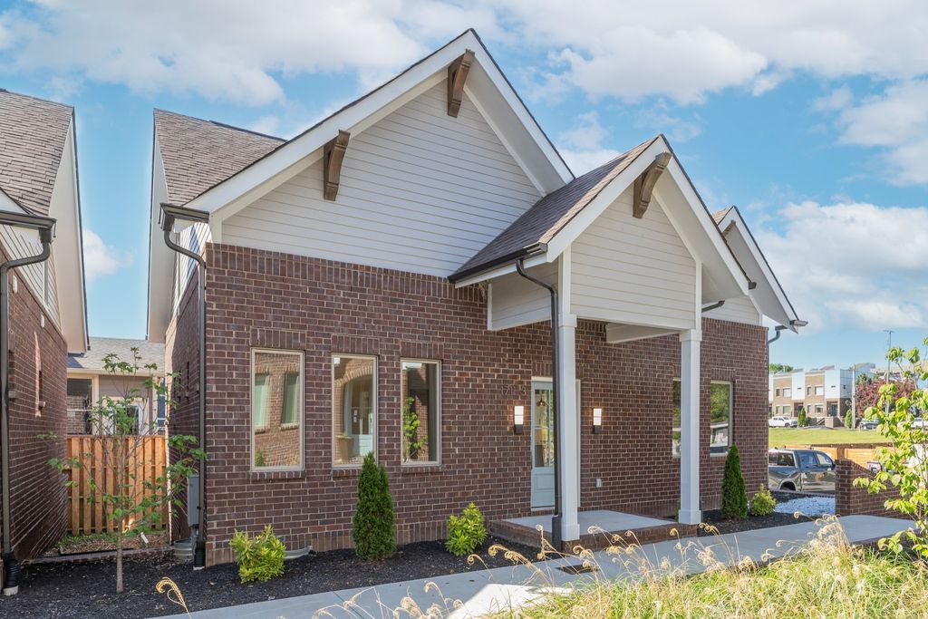 1711 5th Avenue N 3, Nashville