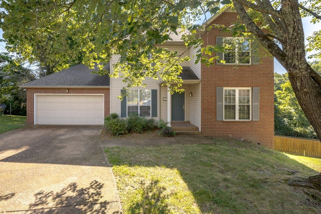 305 Roundhill Cv, Nashville