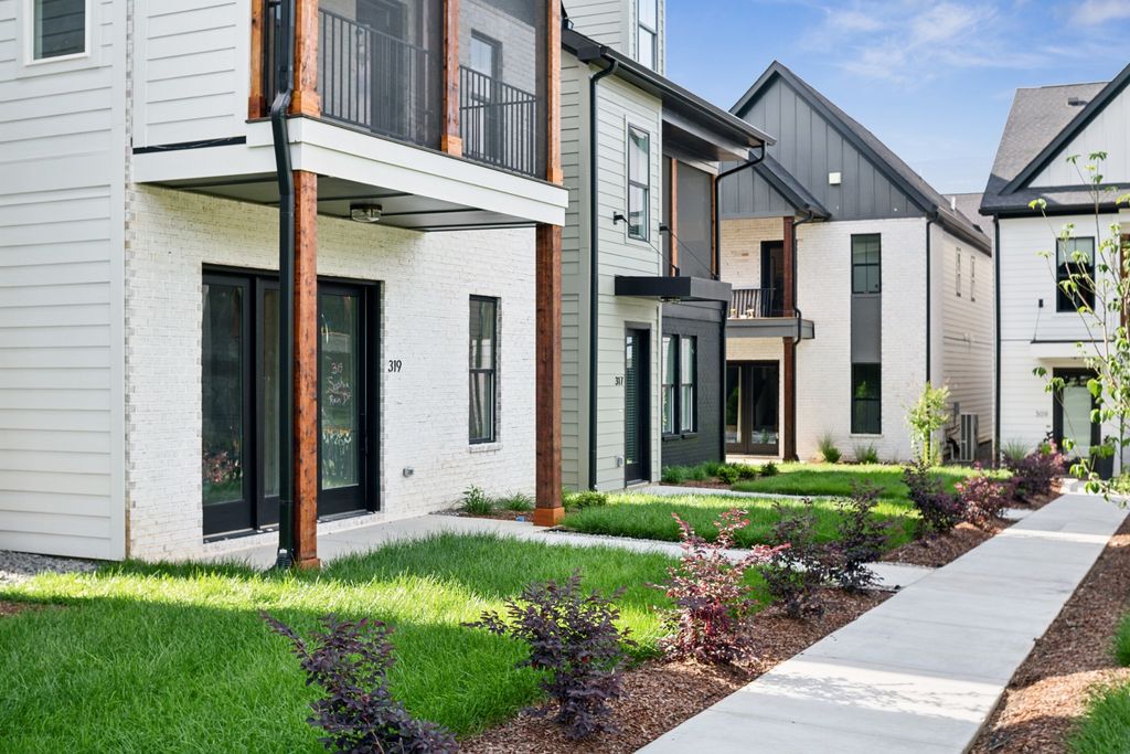 321 Sophia Rain Dr, Nashville
