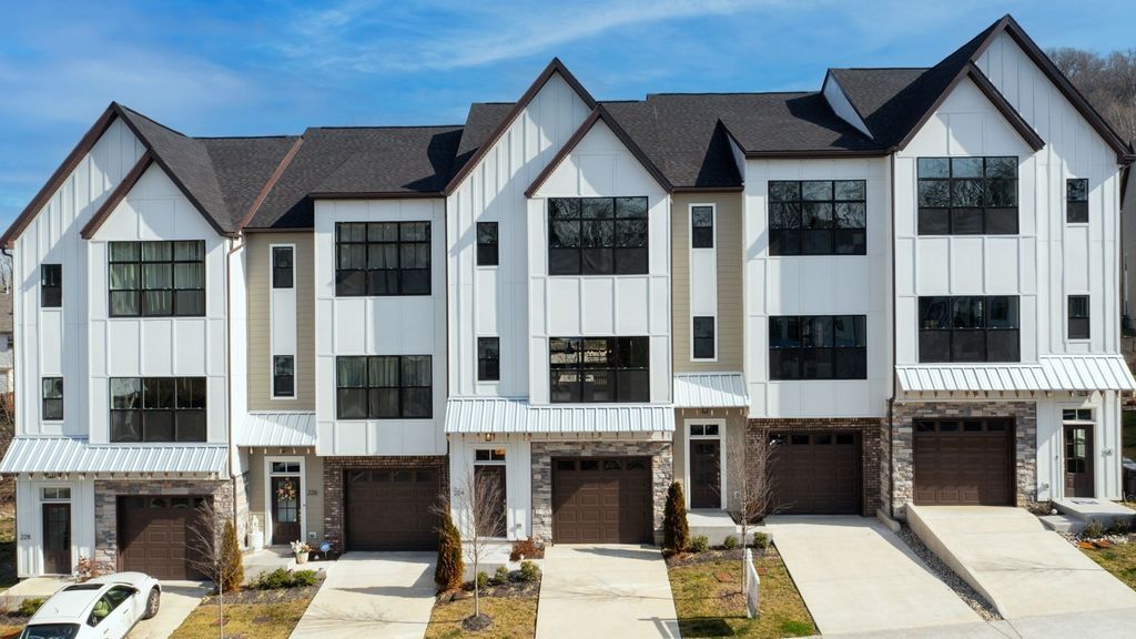 224 Stonecrest Cir, Nashville