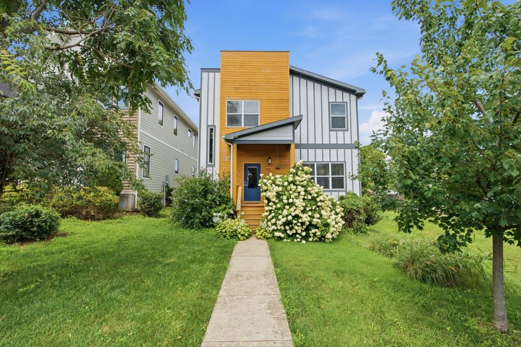735 28th Ave N, Nashville