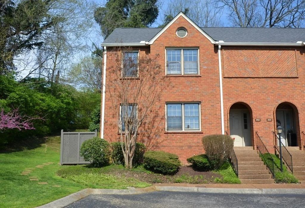 252 Westchase Dr, Nashville