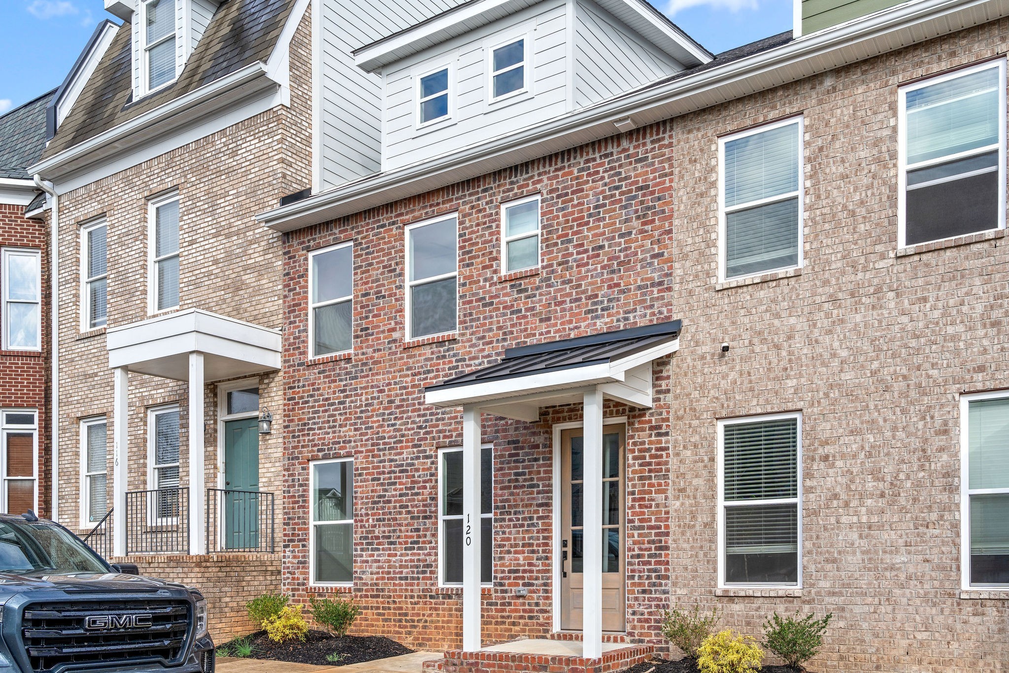 Photo of Listing #3542781