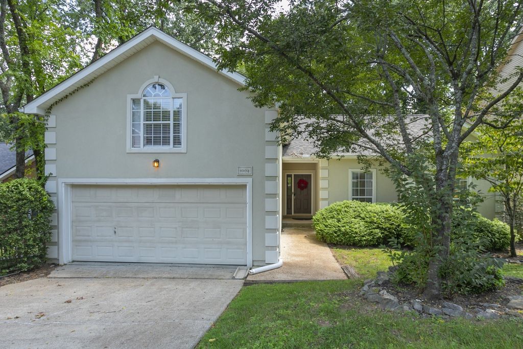 1004 Elmshade Ln, Nashville