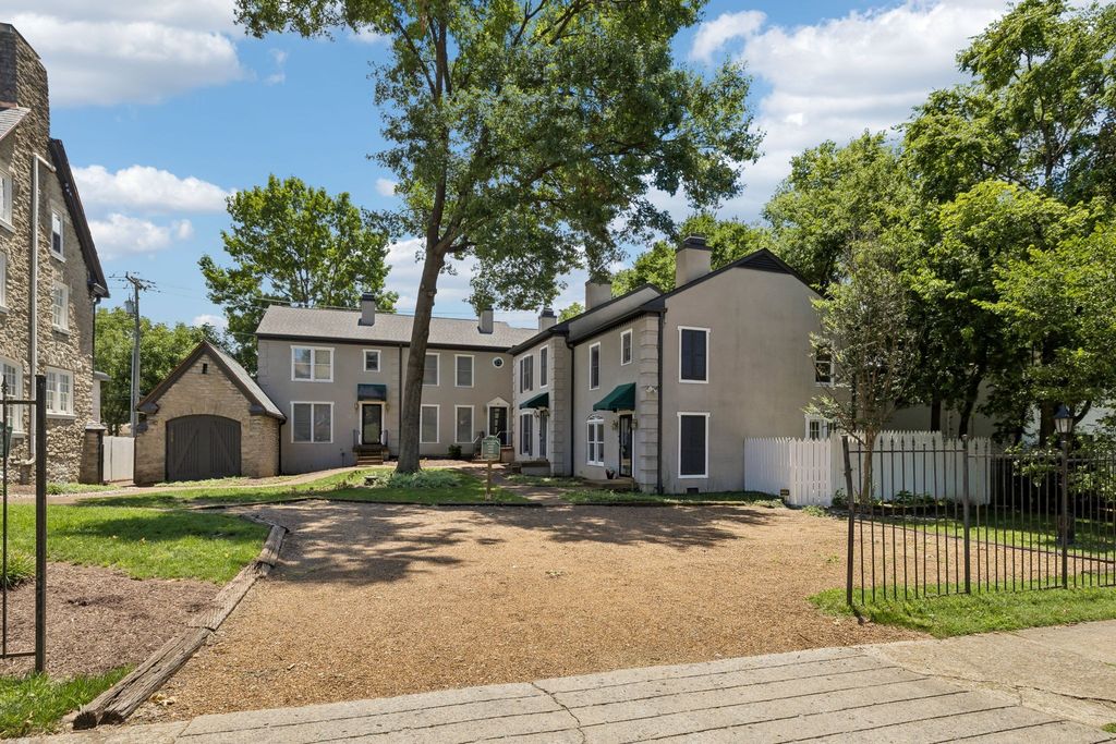 1939 Capers Ave, Nashville