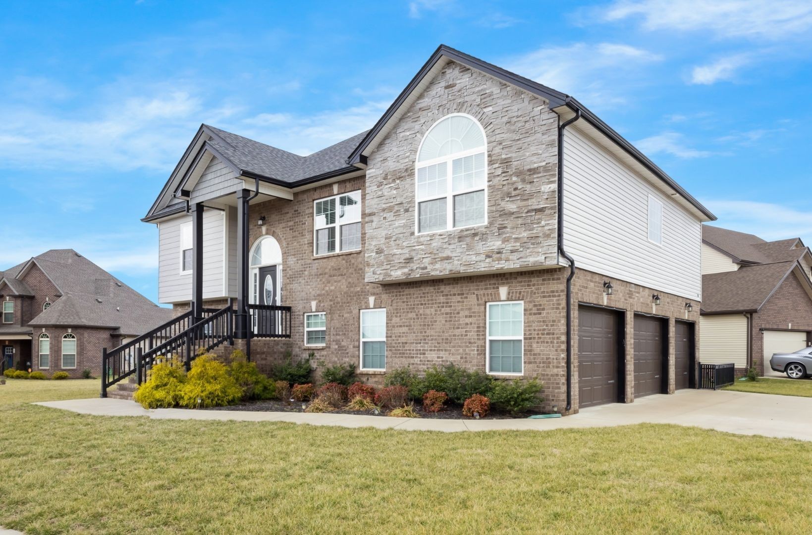 Photo of Listing #3546056