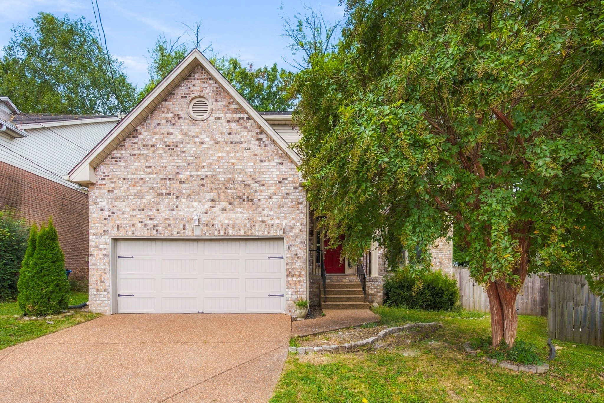 Photo of Listing #3592339