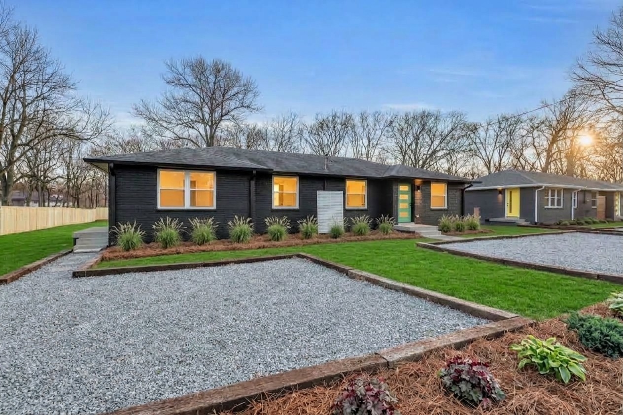 Home for sale in 291 Nokes Dr Hendersonville, TN