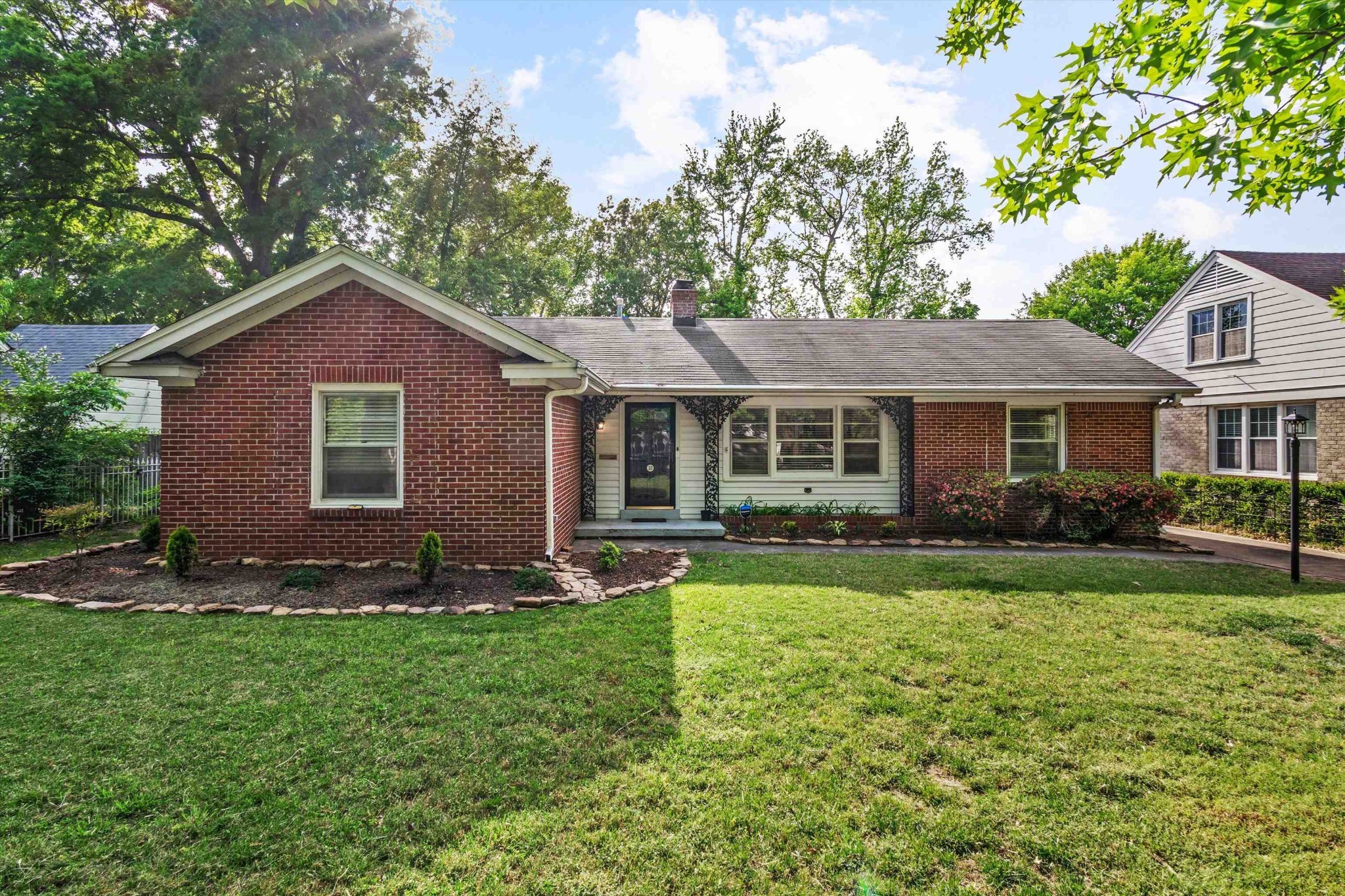 Photo of Listing #3594133