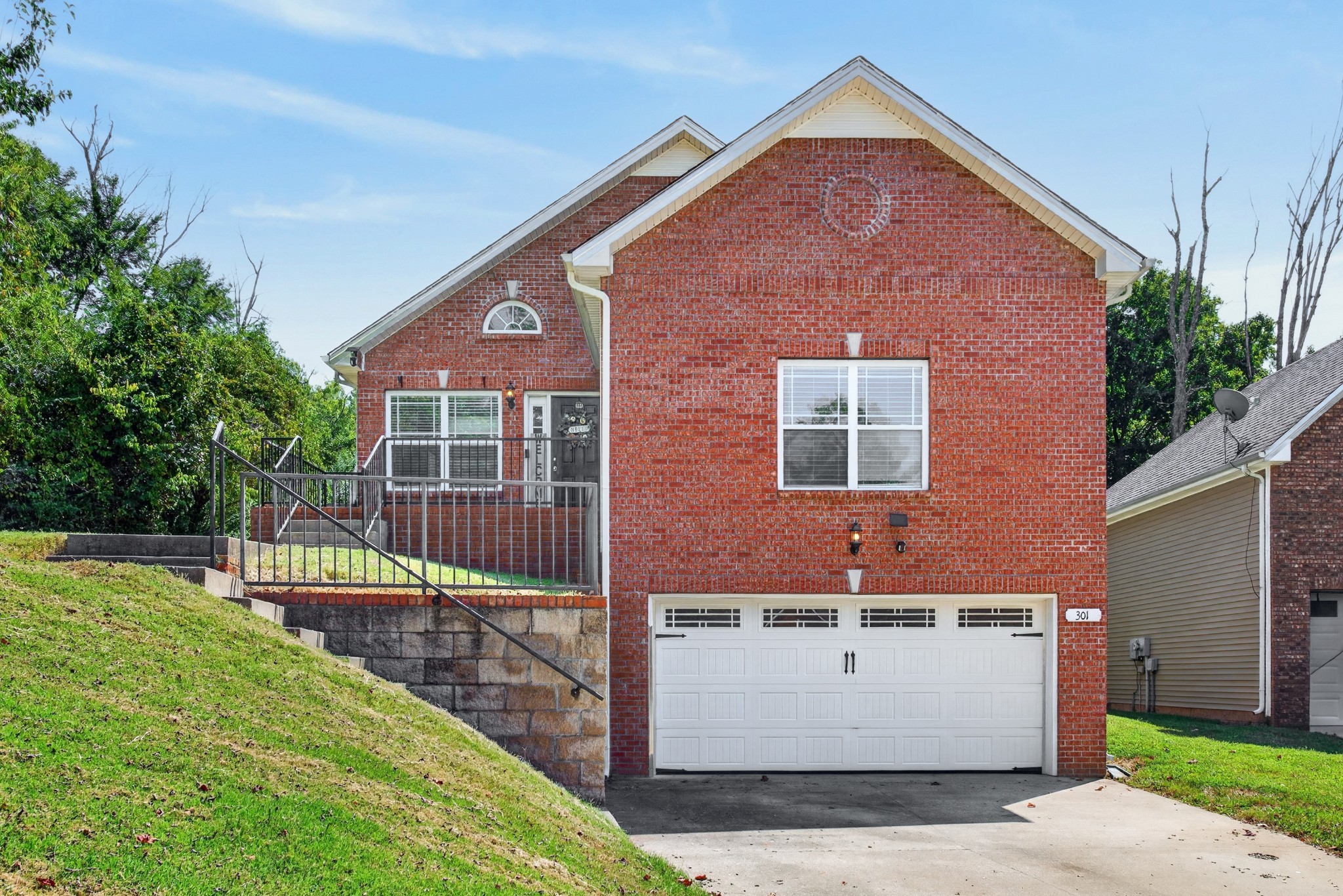 Photo of Listing #3594303