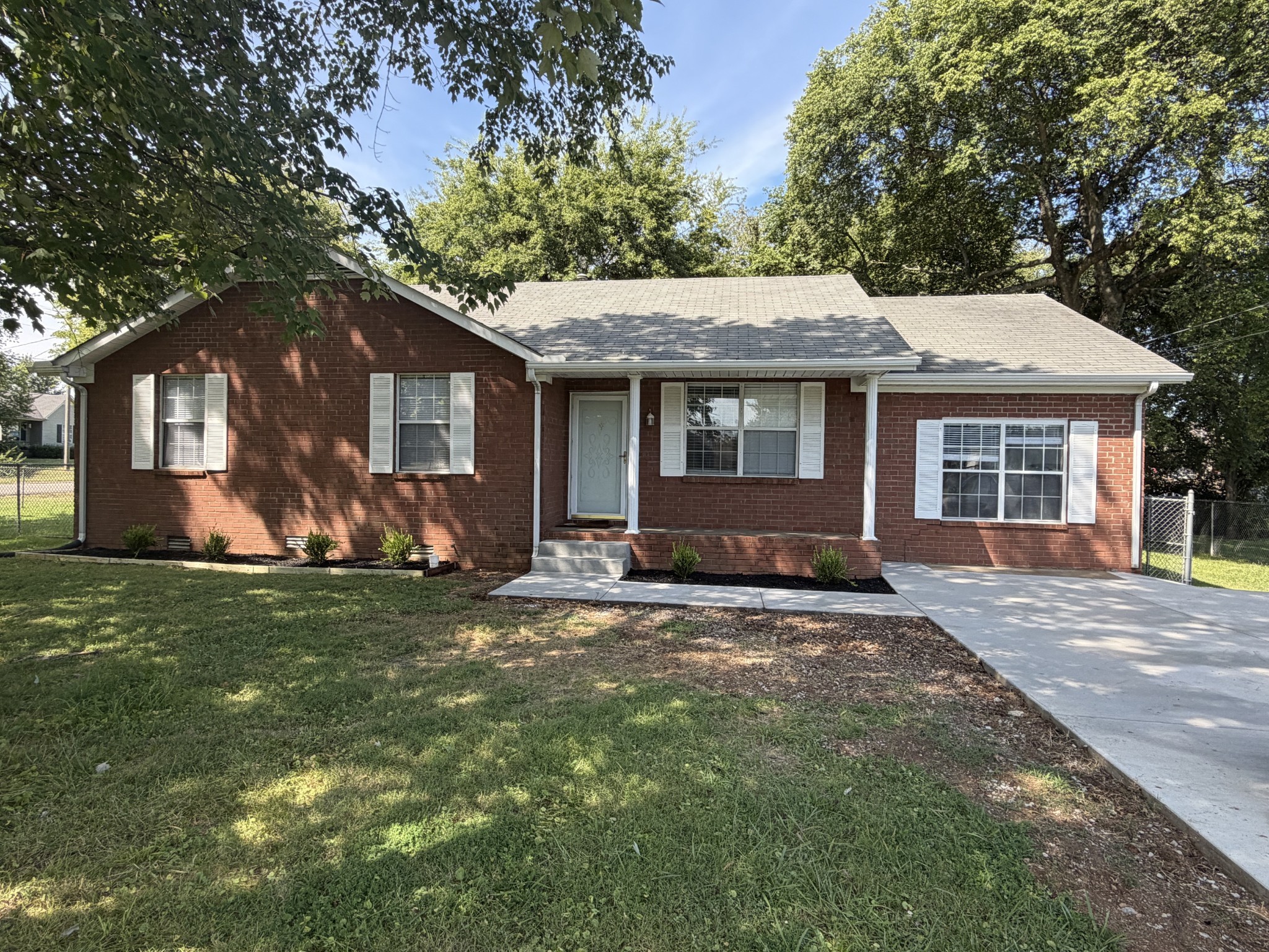 Photo of Listing #3596419
