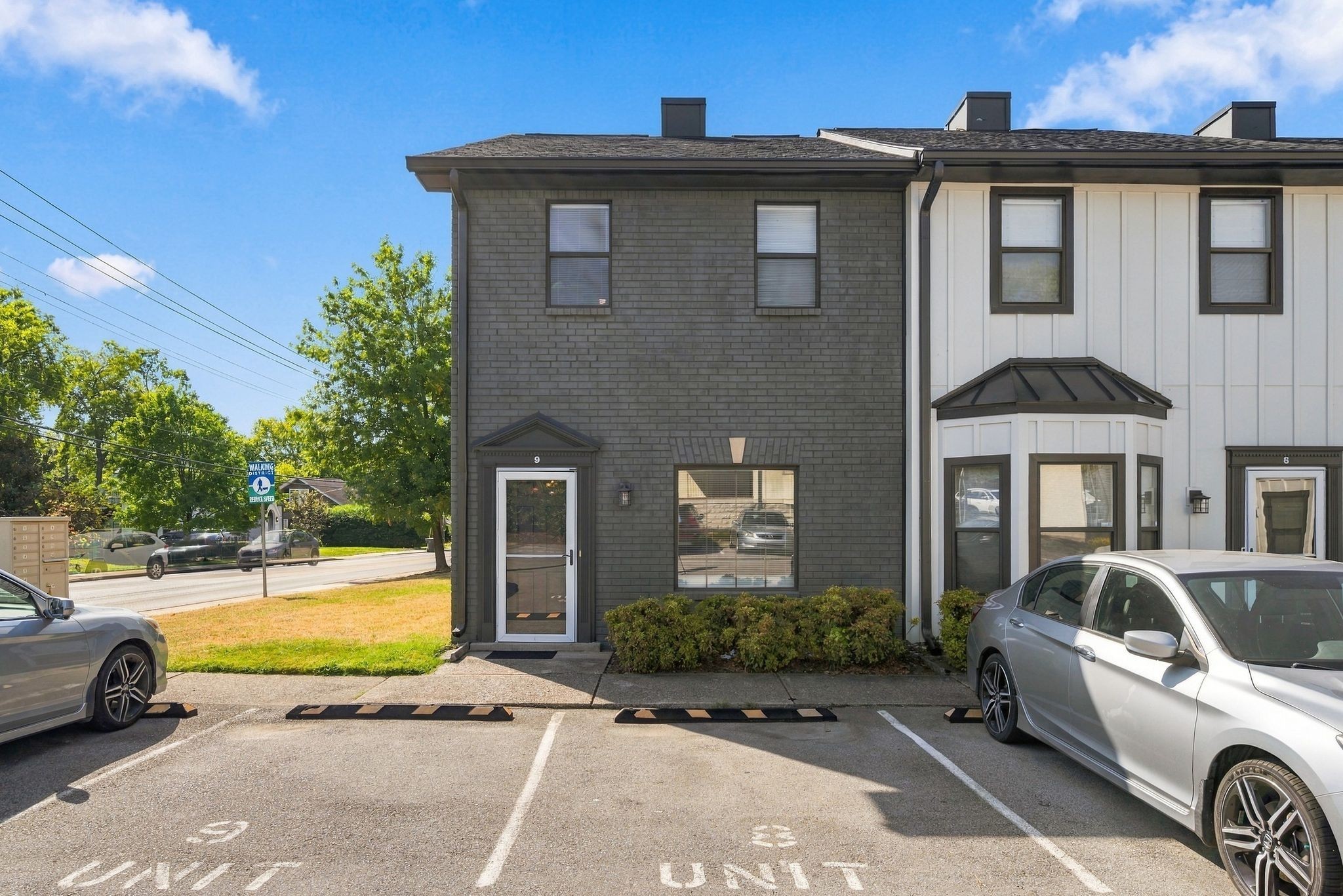 Photo of Listing #3597294