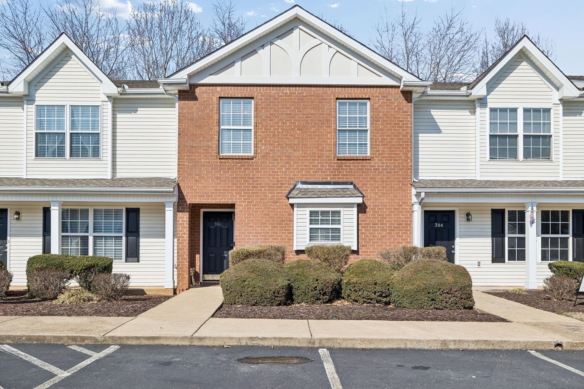 Photo of Listing #3598924