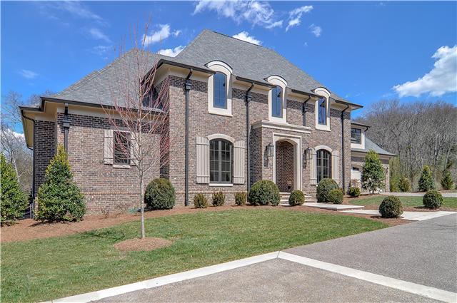 Home for sale in 911 Dorset Dr Nashville, TN