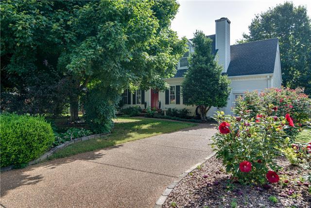 Home for sale in 1124 Wedgewood Dr Franklin, TN