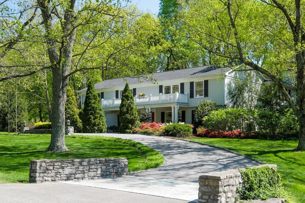 Home for sale in 1135 Stonewall Jackson Ct Nashville, TN