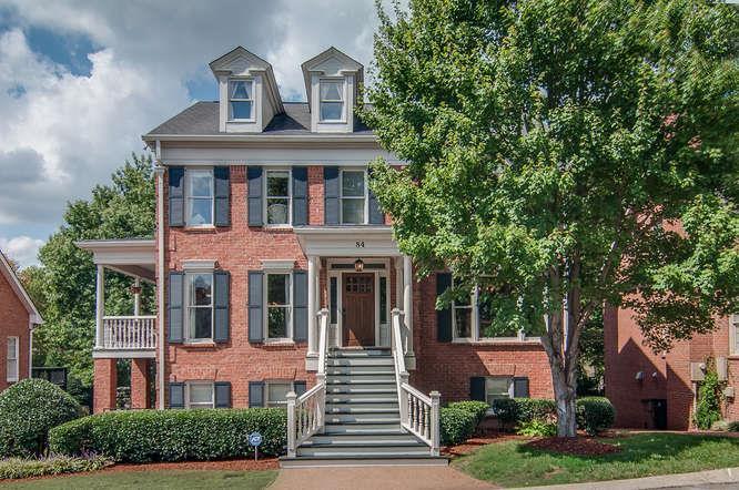 Home for sale in 84 Ravenwood Hills Cir Nashville, TN