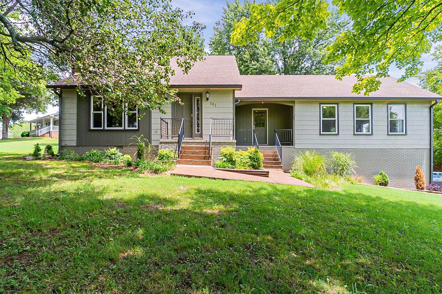 Hendersonville Real Estate - Residential for sale