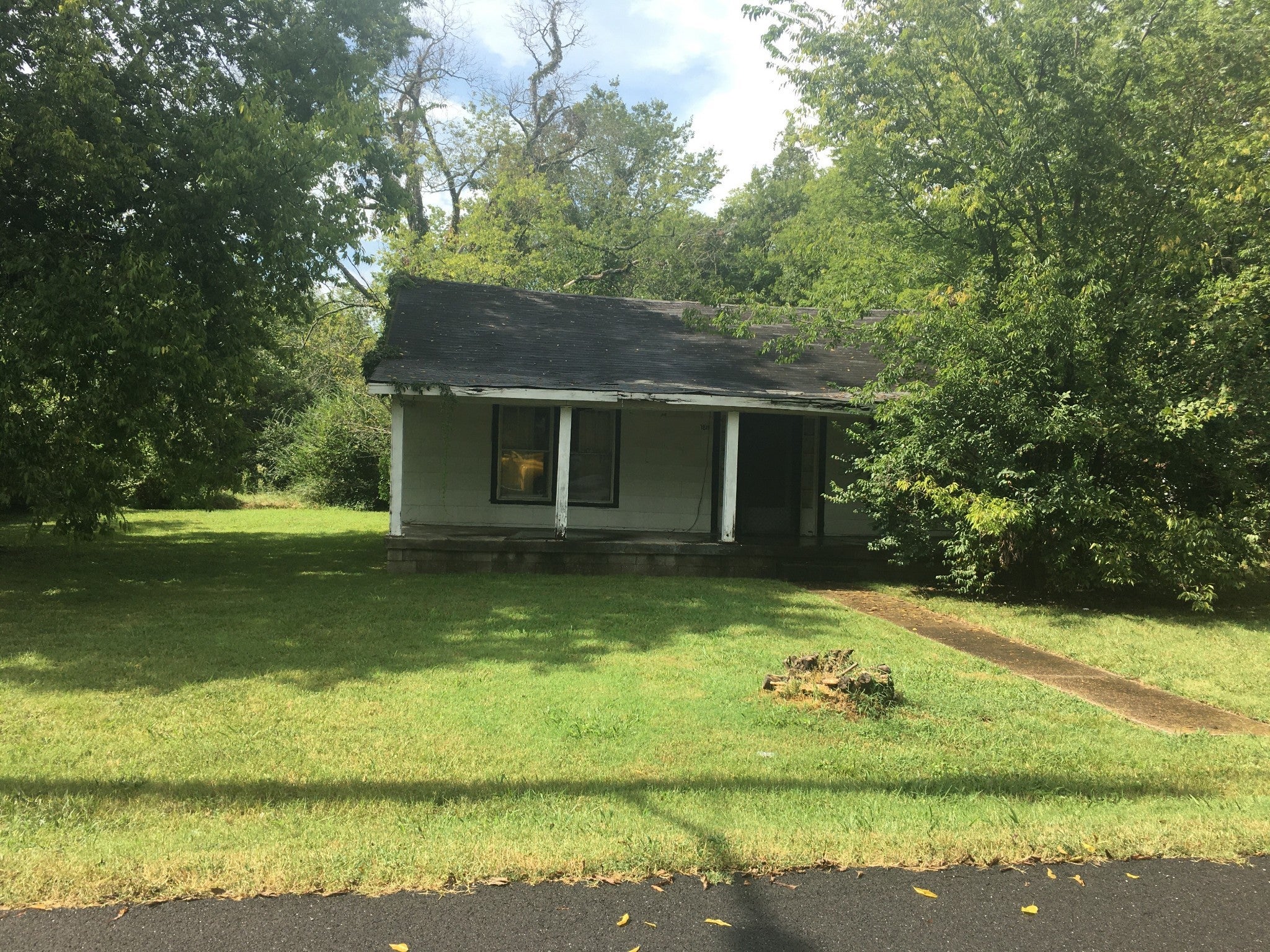 Home for sale in 1811 Manchester Ave Nashville, TN