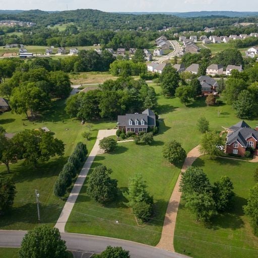 Home for sale in 1010 Heritage Woods Dr Hendersonville, TN