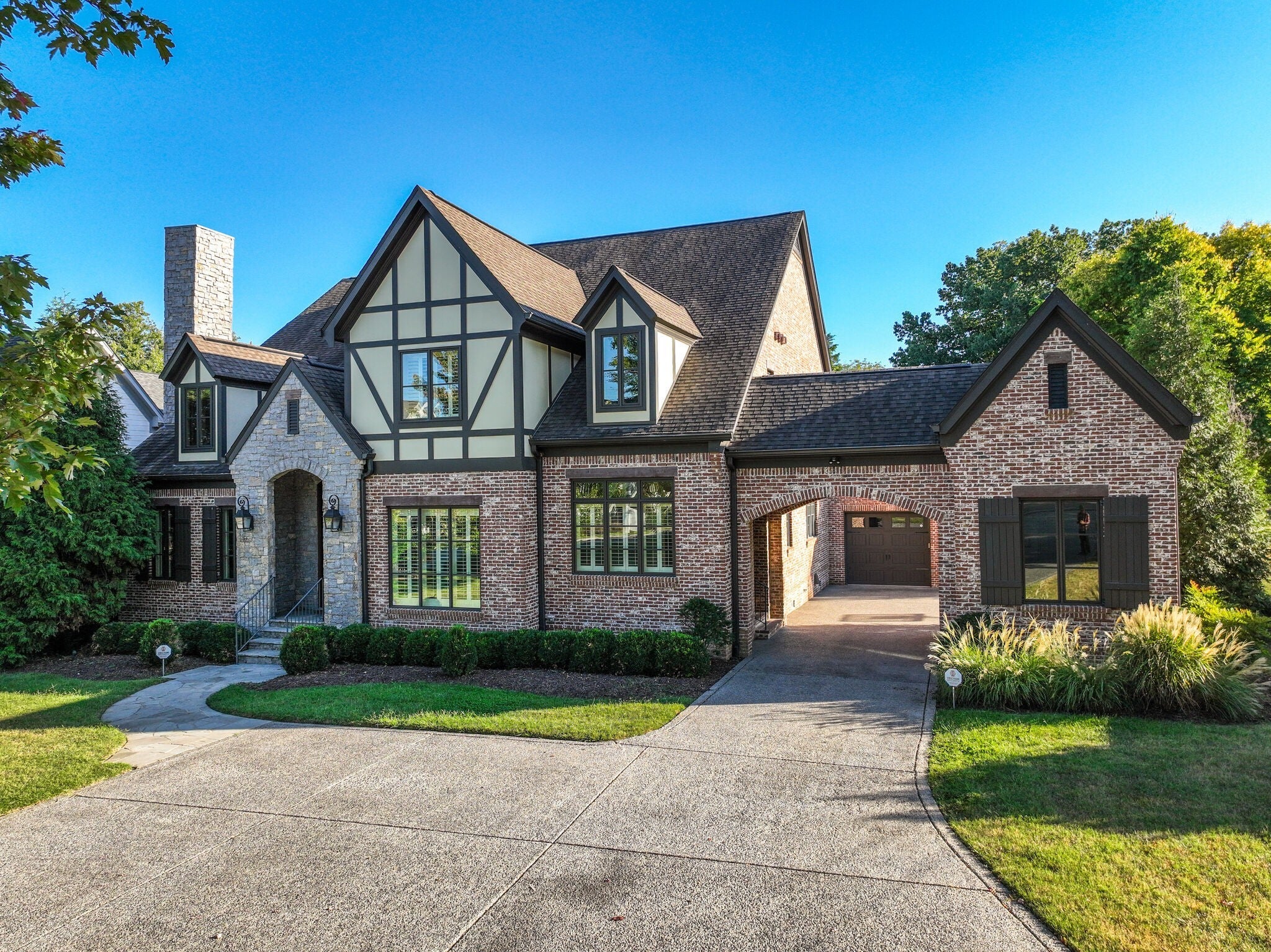 Home for sale in 2209 Hobbs Rd Nashville, TN