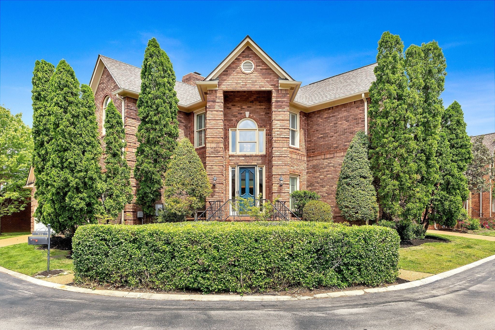 Home for sale in 906 Huntington Cir Nashville, TN