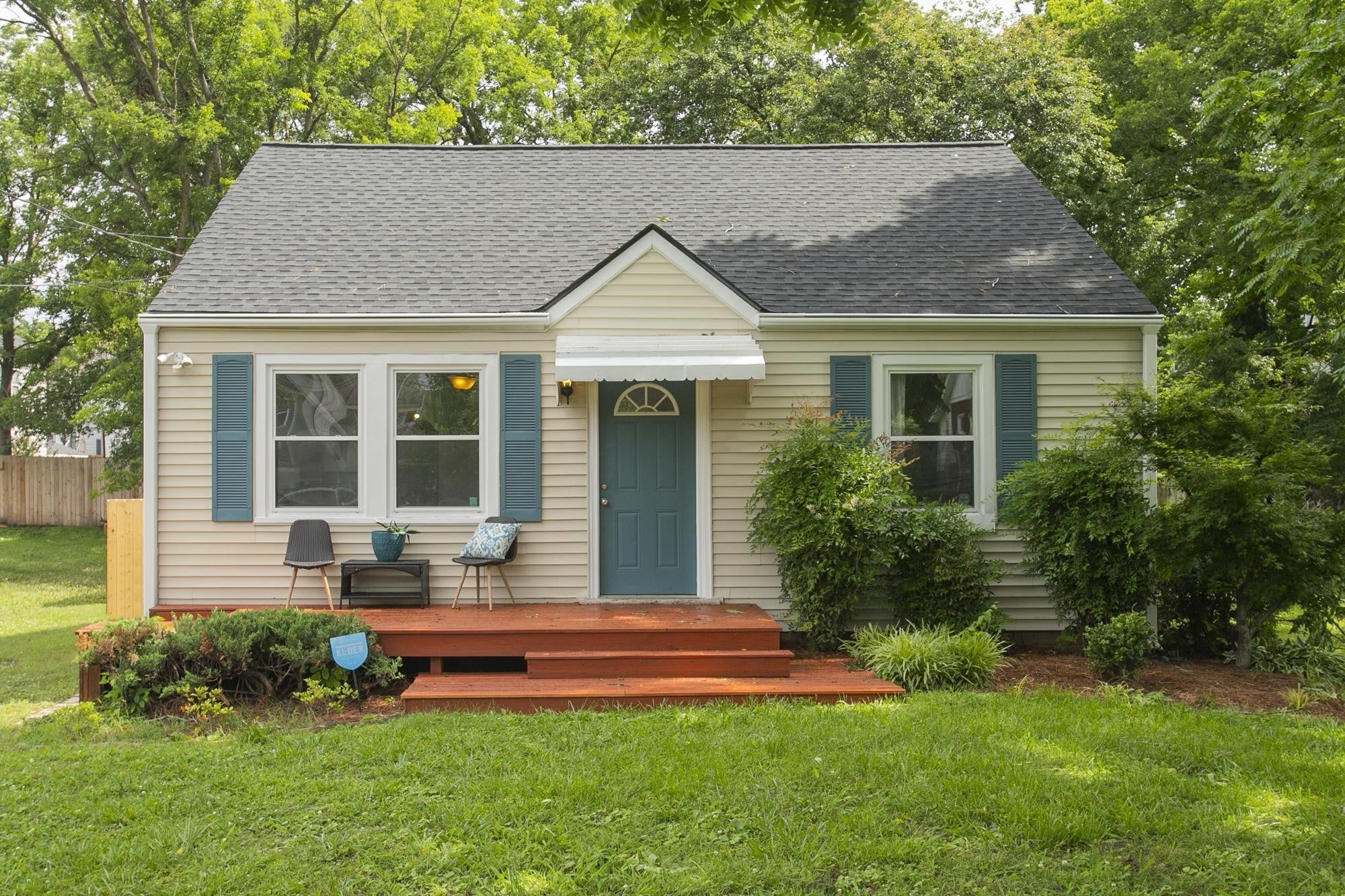 Home for sale in 919 Fairwin Ave Nashville, TN