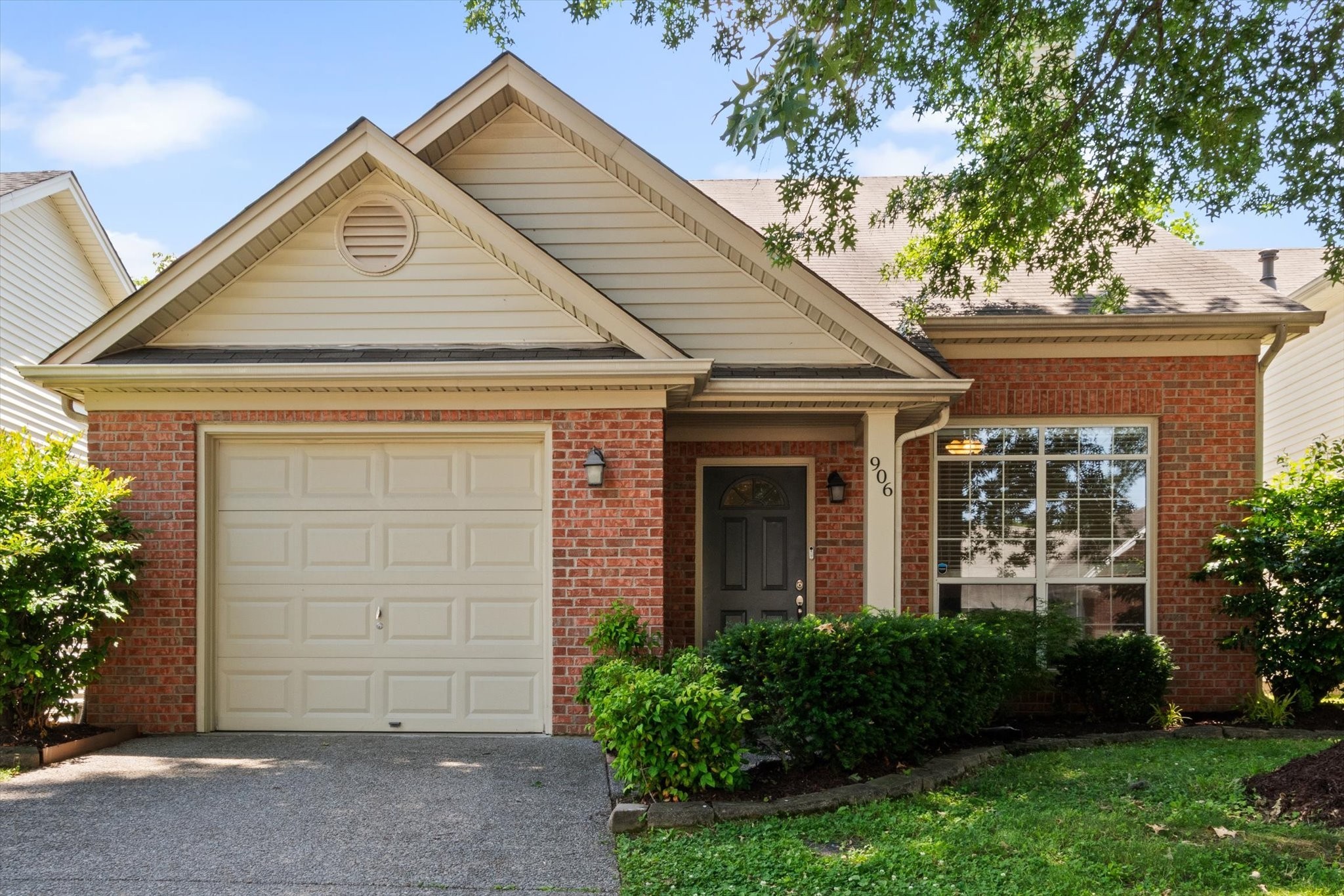 Home for sale in 906 Idlewild Ct Franklin, TN