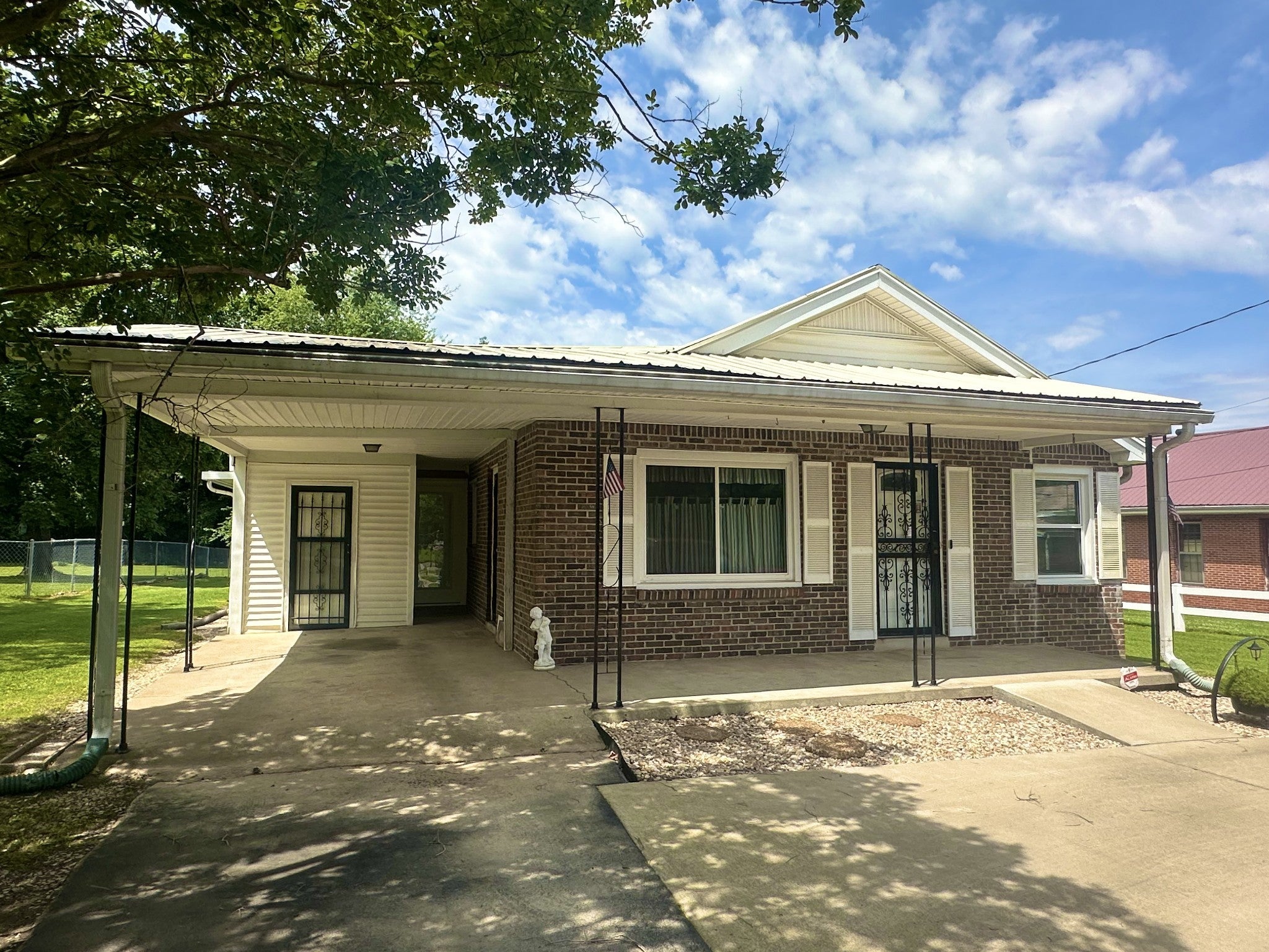 Home for sale in 980 Peachers Mill Rd Clarksville, TN