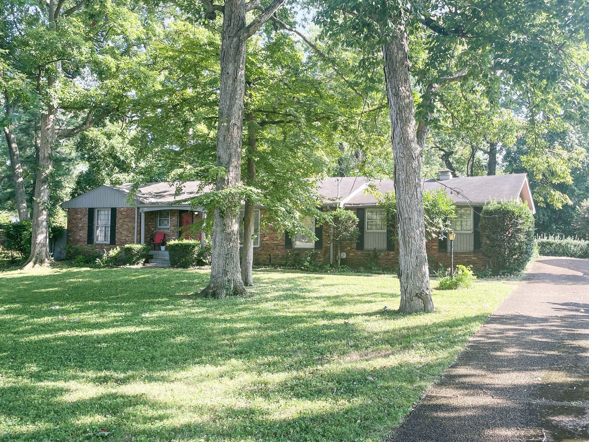 Home for sale in 438 Broadmoor Dr Nashville, TN