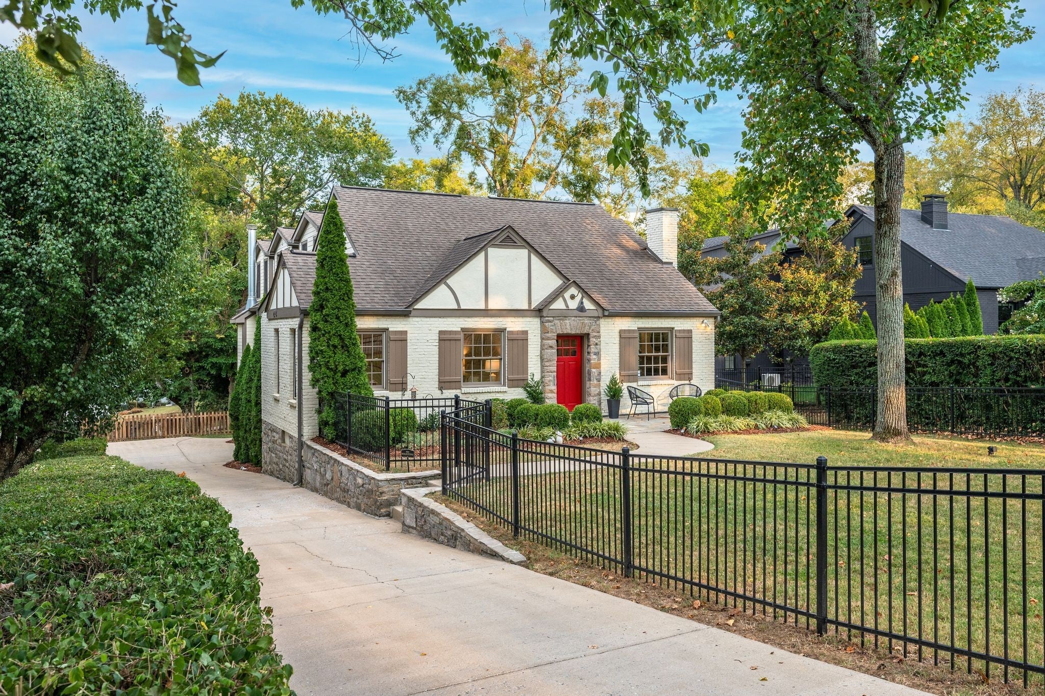 Home for sale in 2802 Hawthorne Pl Nashville, TN