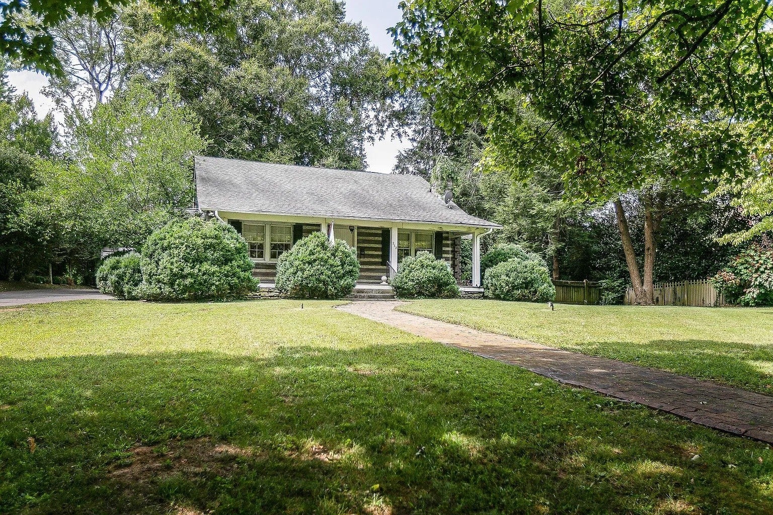 Home for sale in 212 Lewisburg Ave Franklin, TN