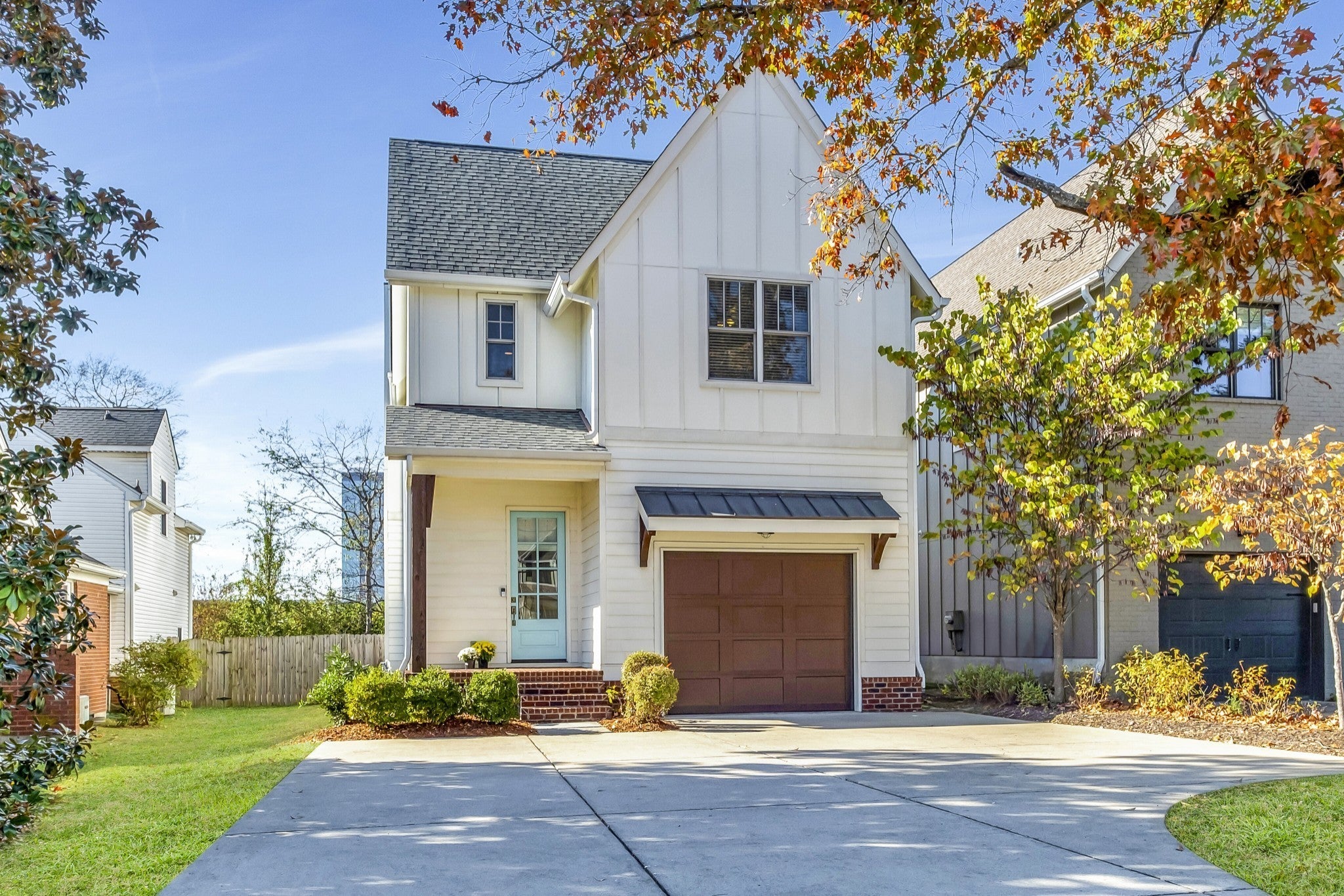 Home for sale in 4107b Lone Oak Road Nashville, TN