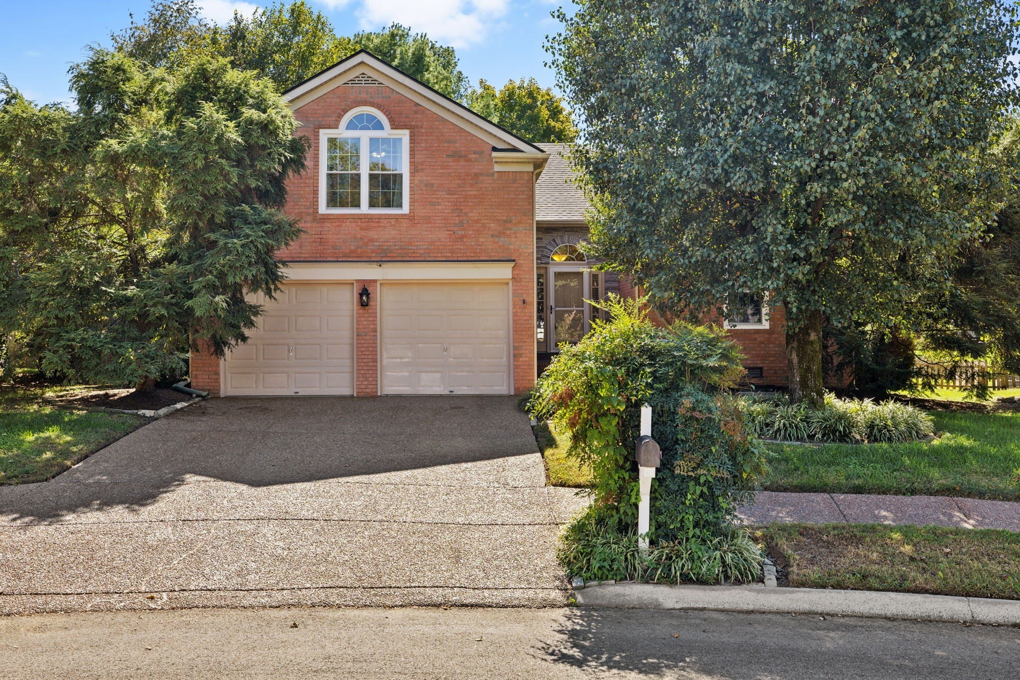 Home for sale in 1207 Summer Haven Cir Franklin, TN