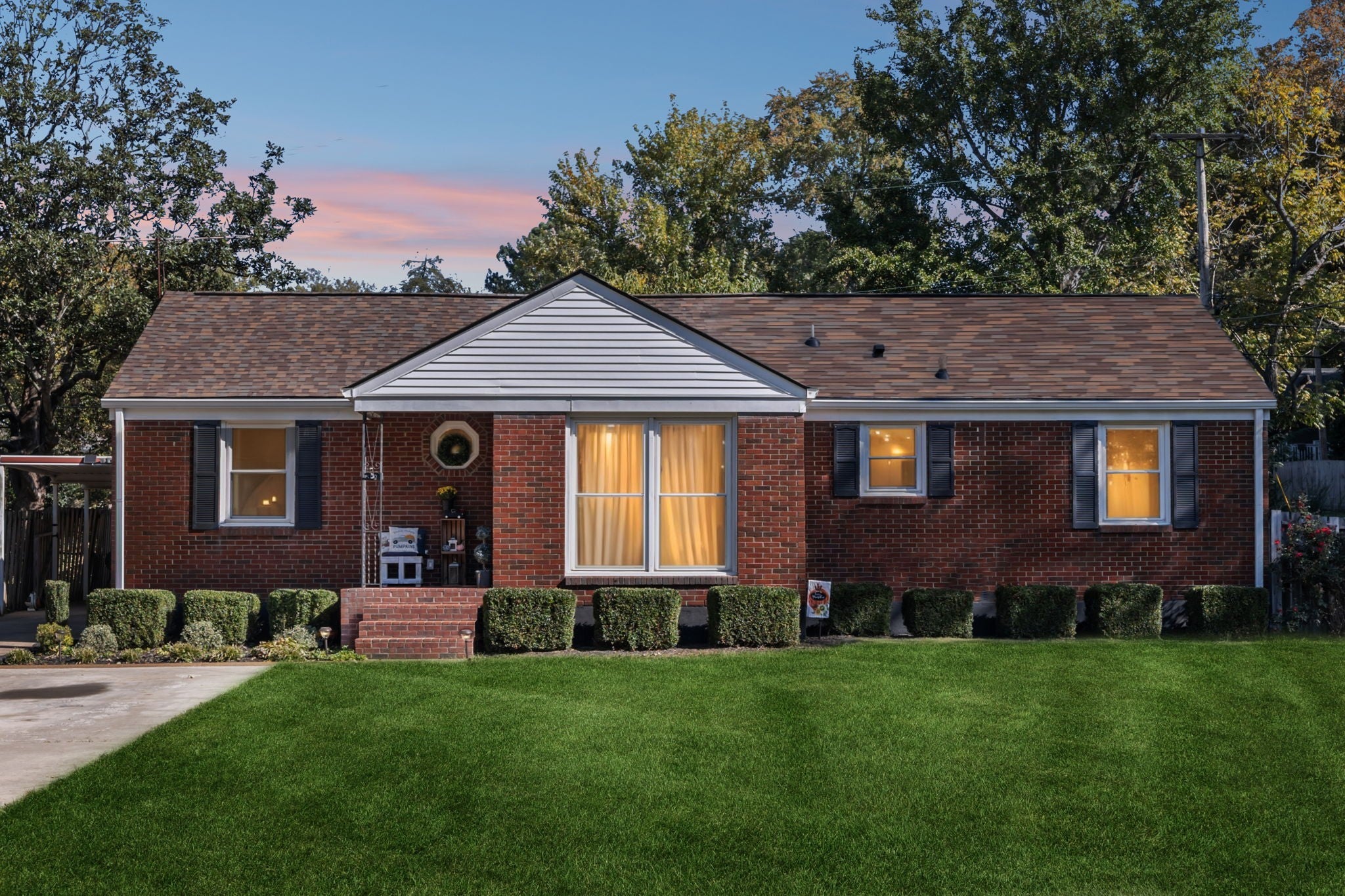 Home for sale in 1729 Merritt Dr Clarksville, TN