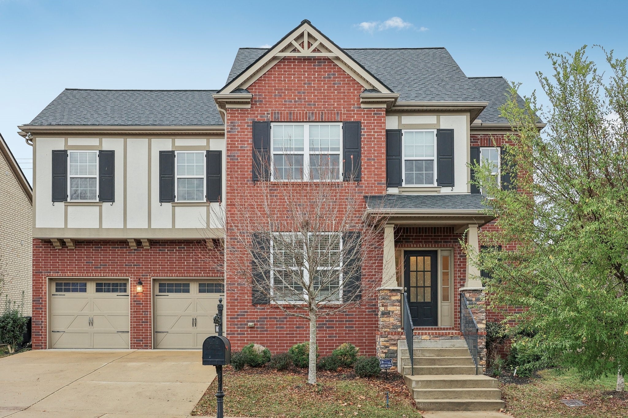 Home for sale in 1007 Ryecroft Ln Franklin, TN