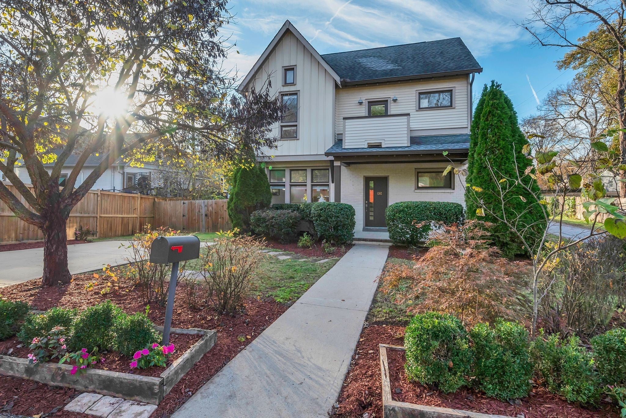 Home for sale in 1202 N 14th St Nashville, TN