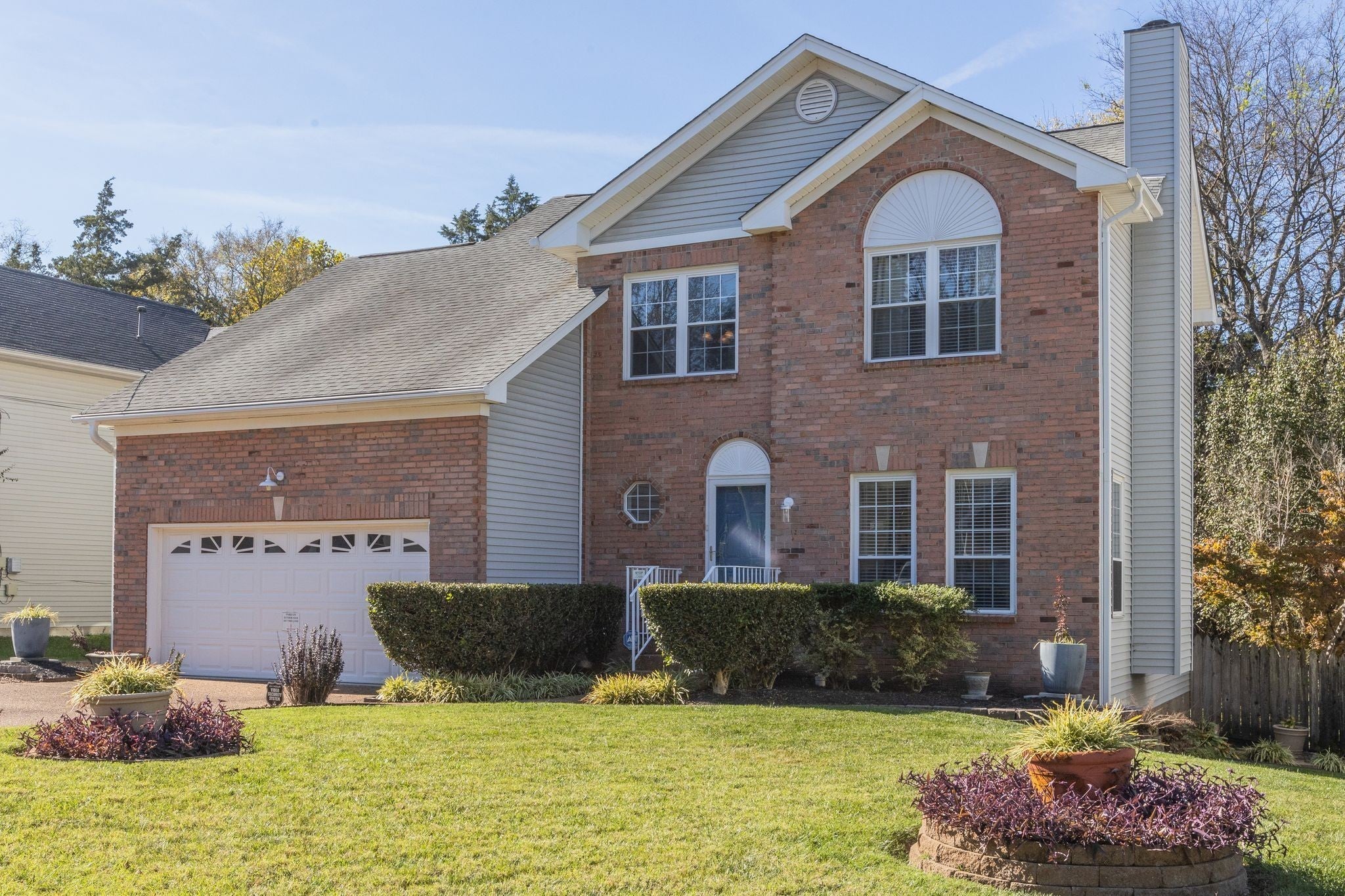 Home for sale in 136 E Harbor Hendersonville, TN