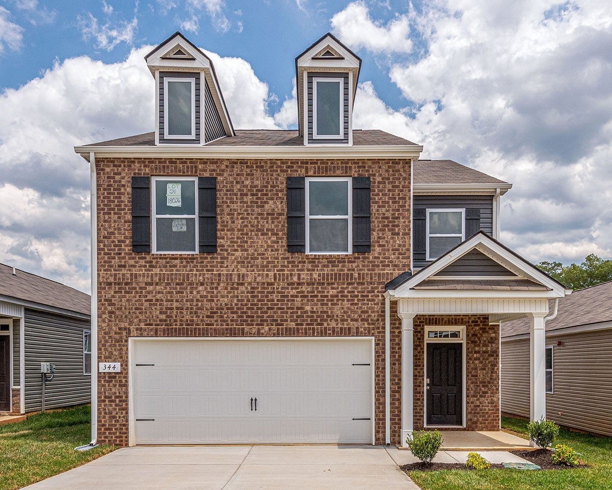 Home for sale in 4087 Roane Drive White House, TN