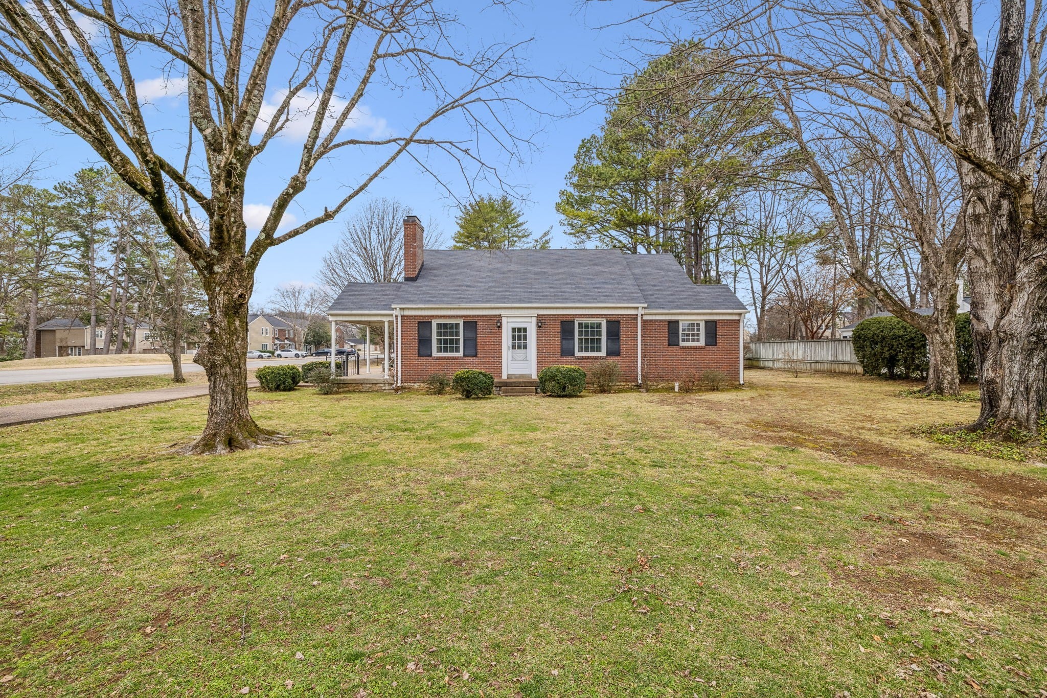 Home for sale in 715 Hillsboro Rd Franklin, TN