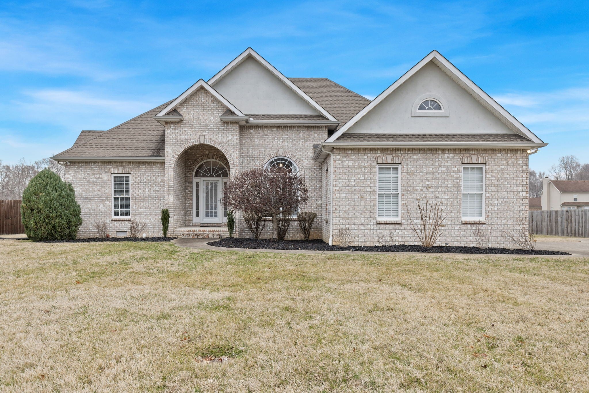 Home for sale in 208 Deerfield Dr Springfield, TN