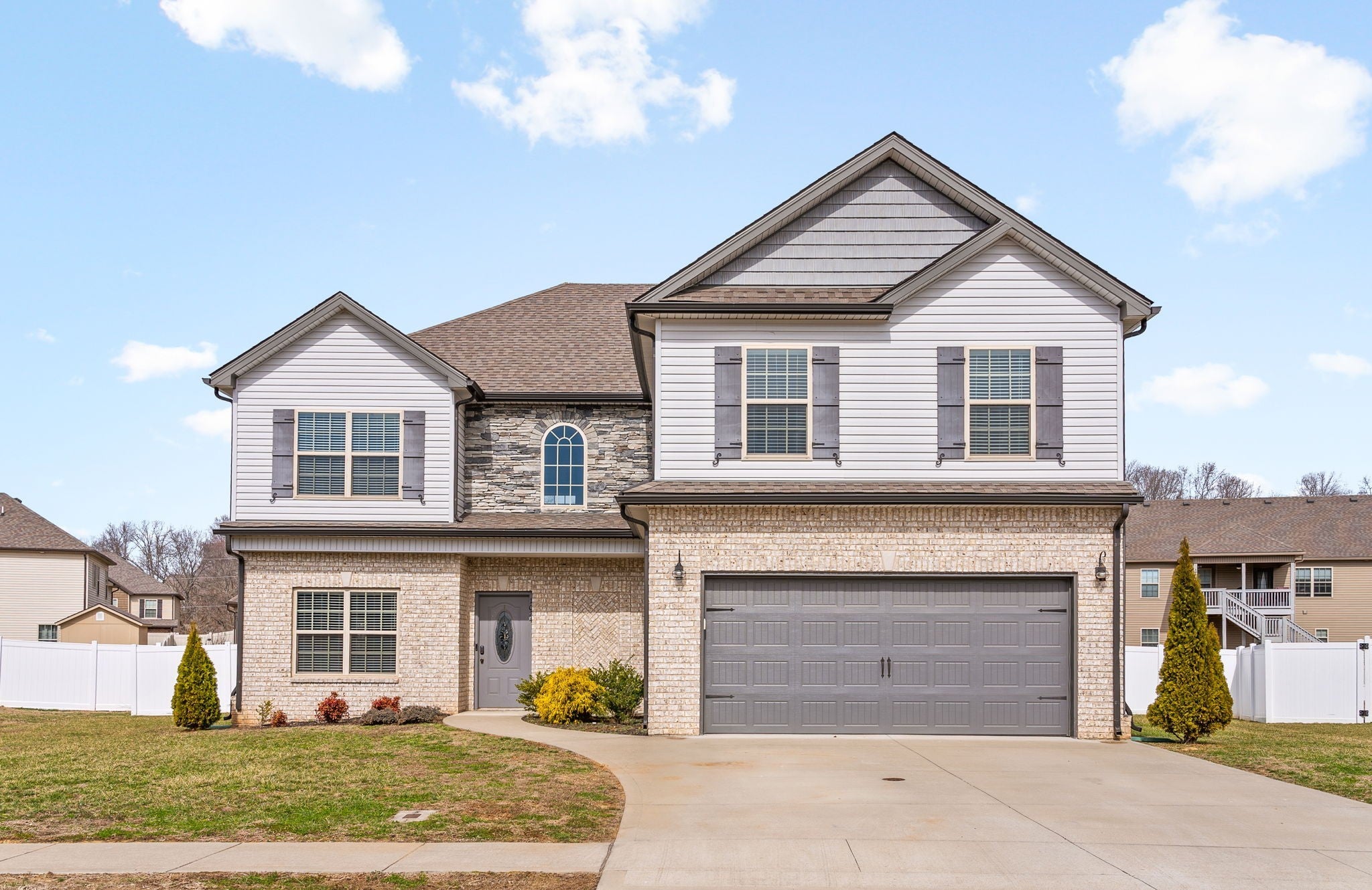 Home for sale in 1024 Meadowview Ln Clarksville, TN