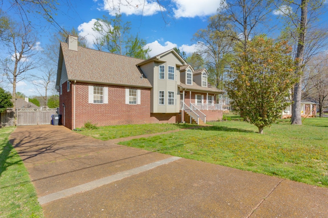 White House Real Estate - Residential for sale