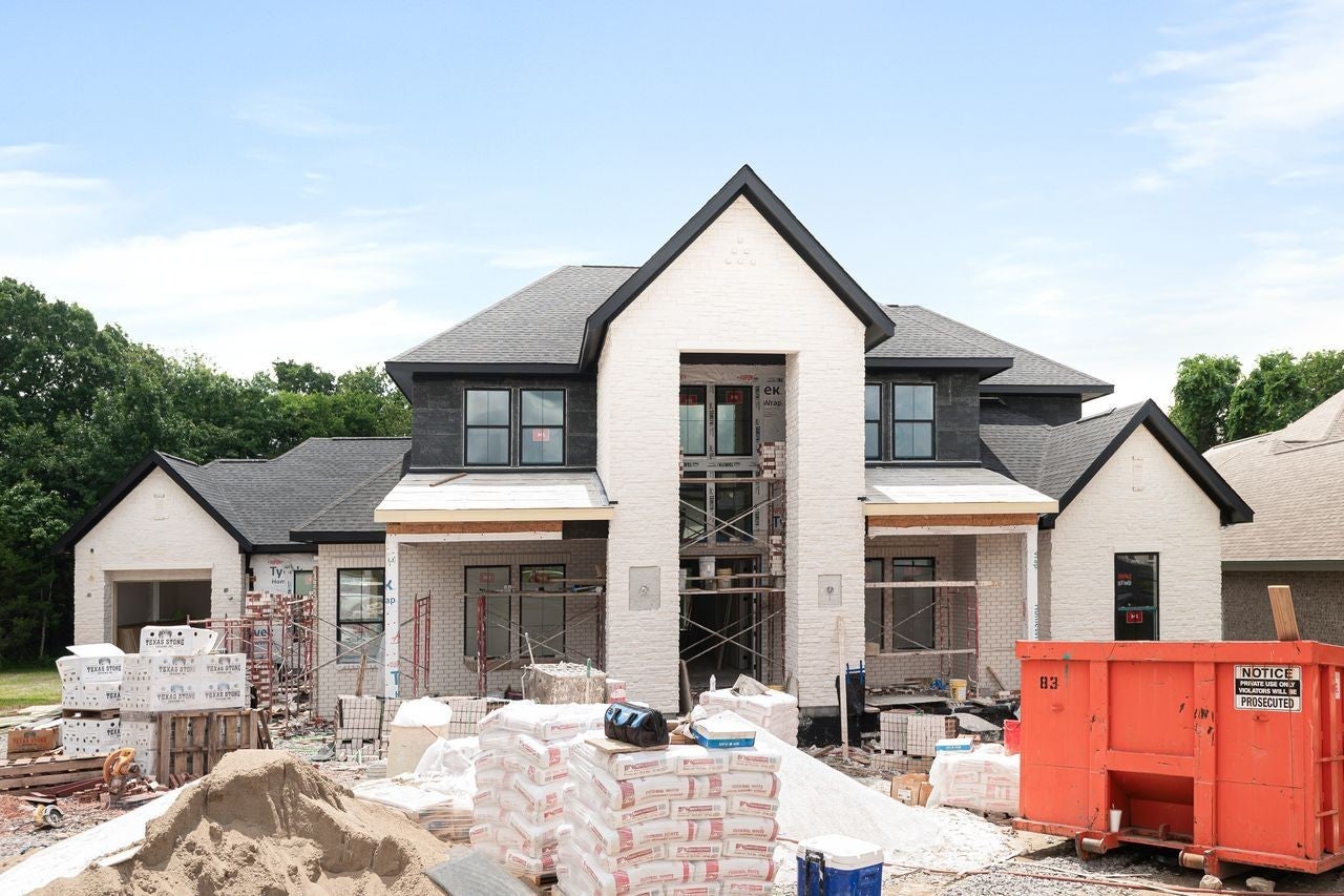 Home for sale in 6028 Lookaway Circle Franklin, TN