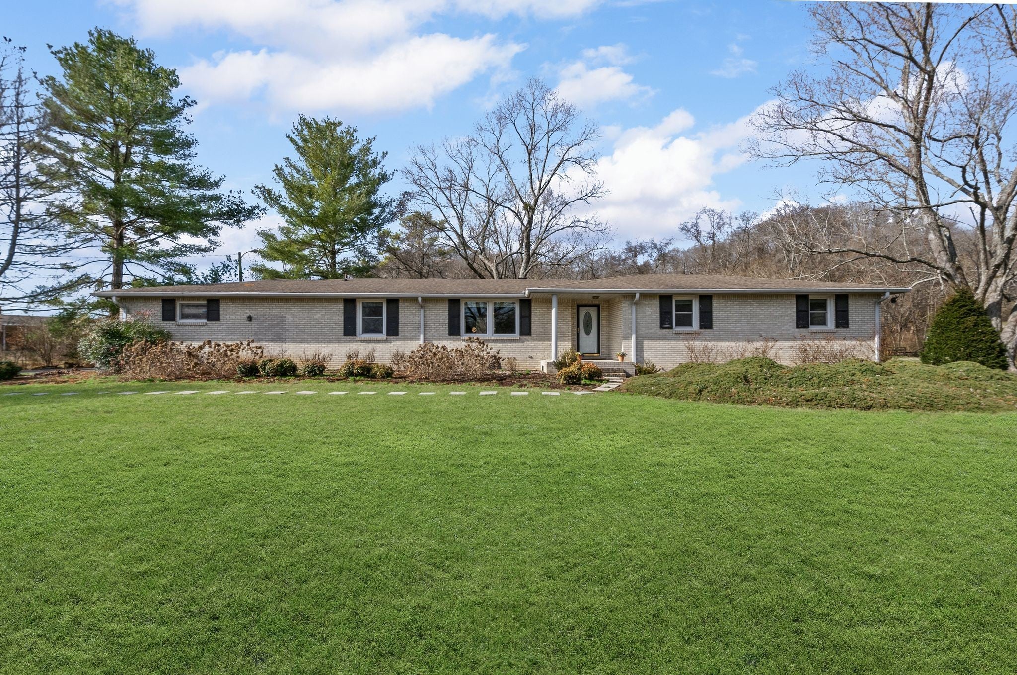 Home for sale in 107 Harpeth Valley Rd Nashville, TN