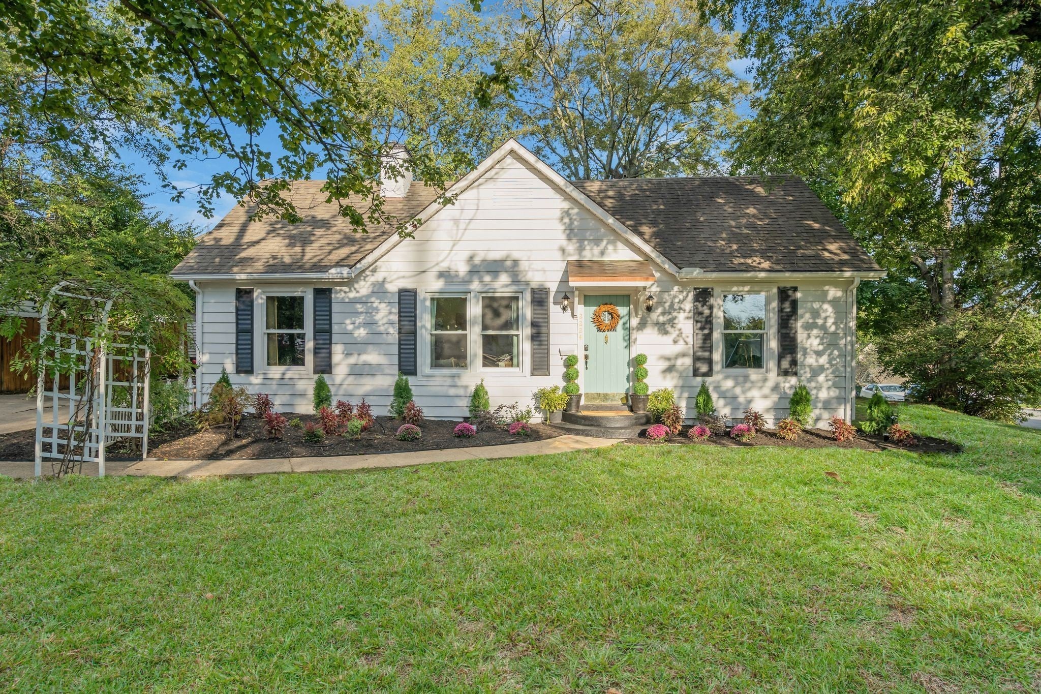 Home for sale in 2224 30th Ave S Nashville, TN