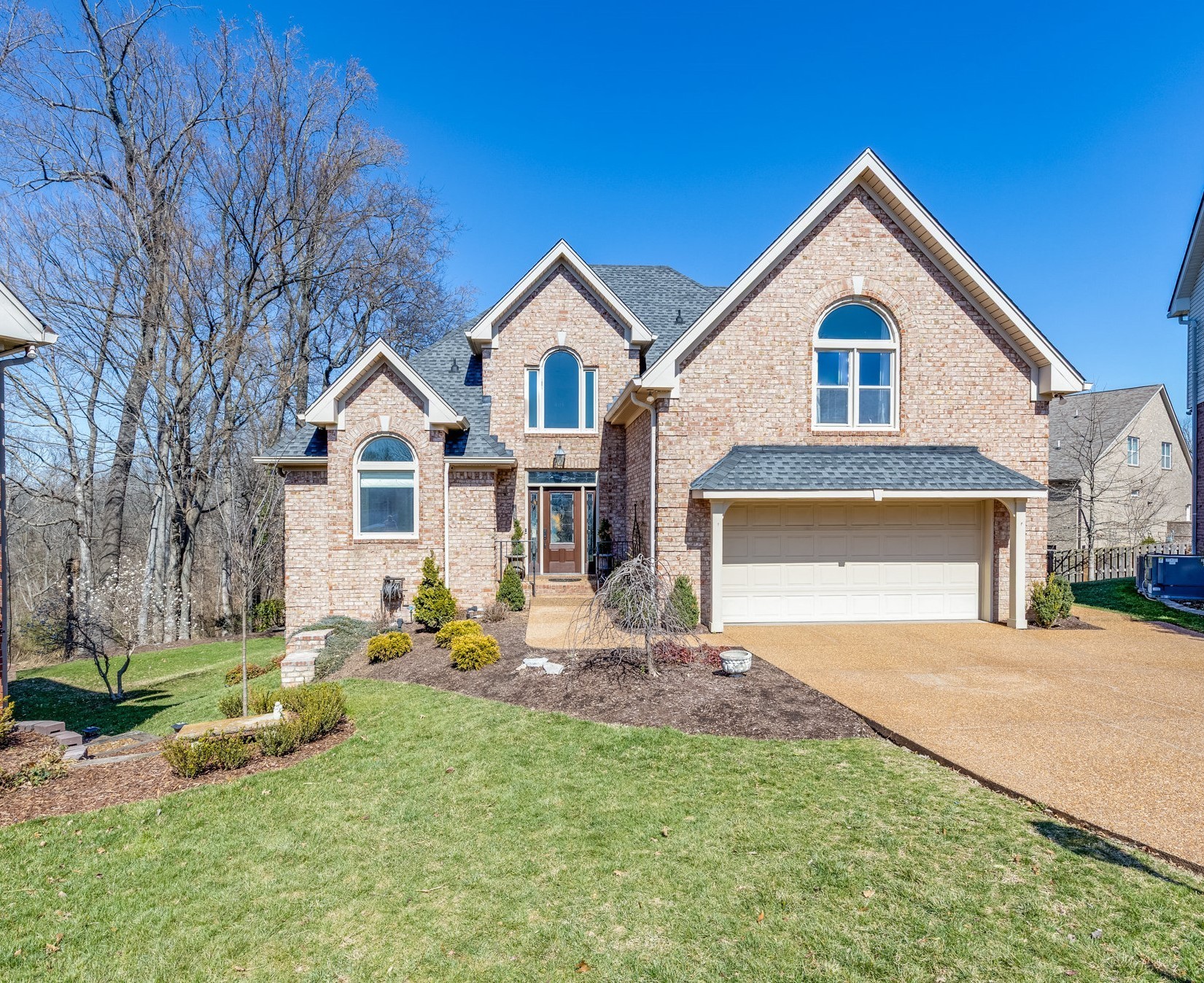 Home for sale in 609 Rivercrest Way Nashville, TN