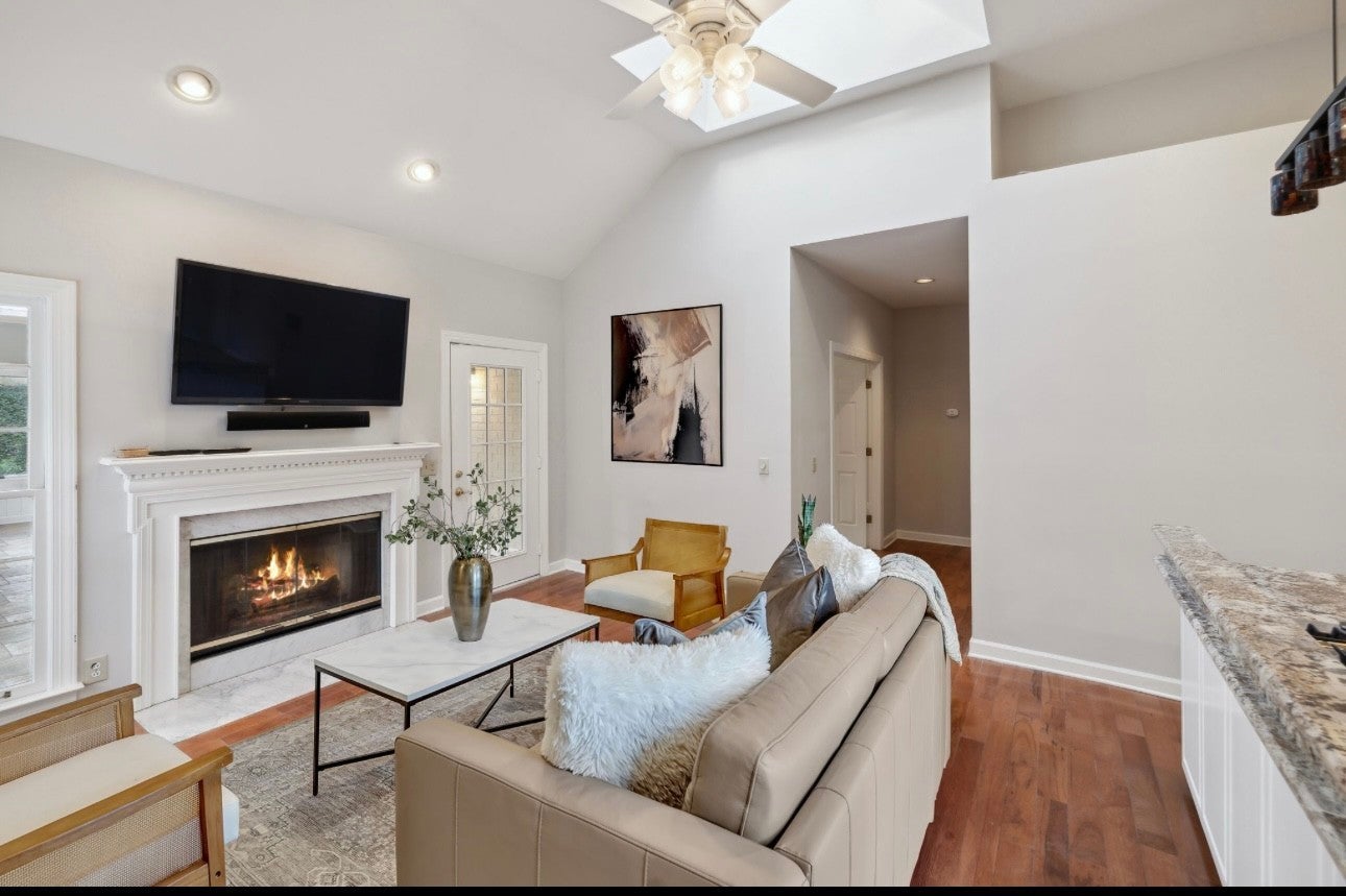 Brentwood Real Estate - Residential for sale