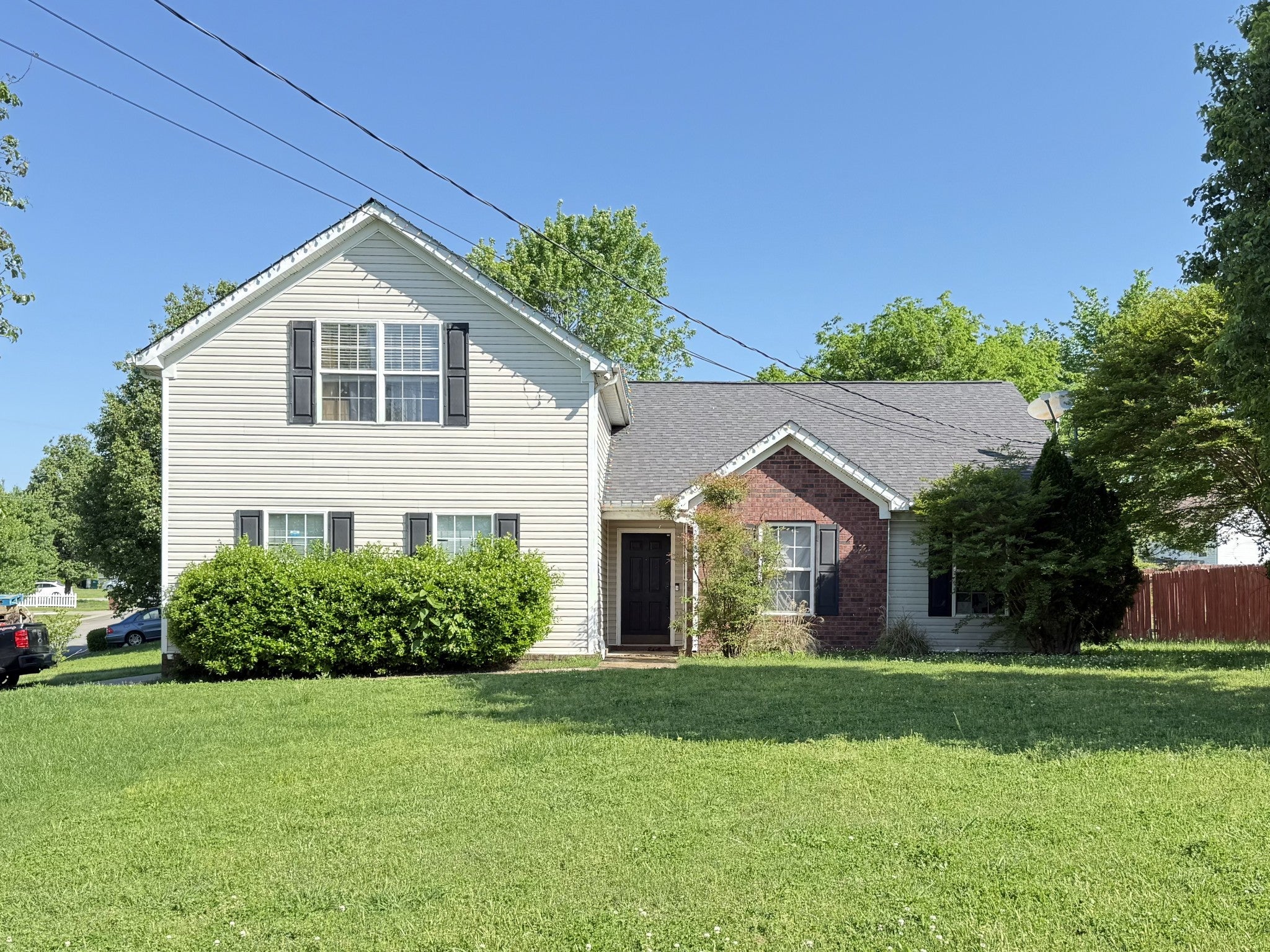 Home for sale in 914 Lavergne Ln La Vergne, TN