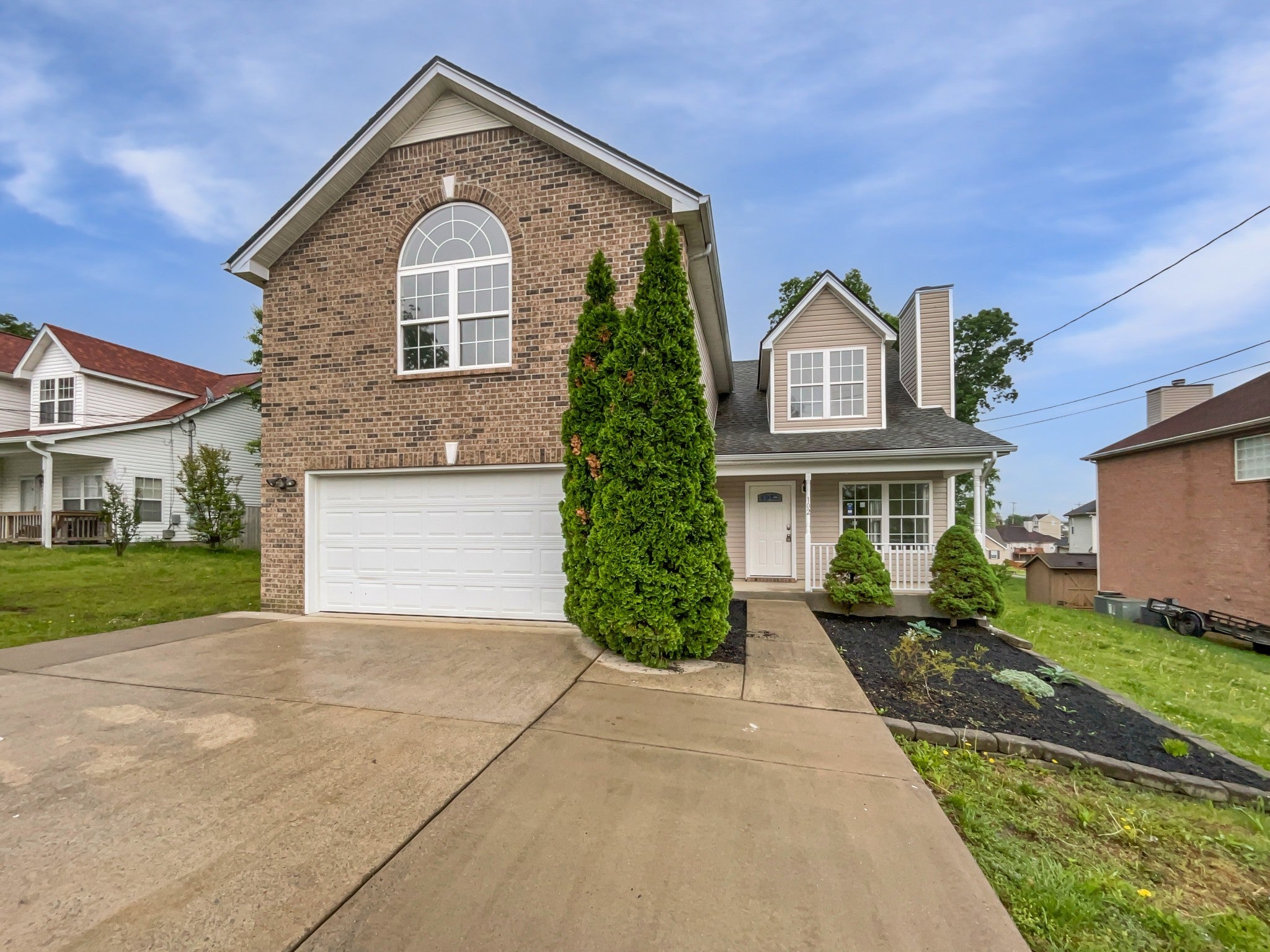 Home for sale in 102 Mary Joe Martin Dr La Vergne, TN